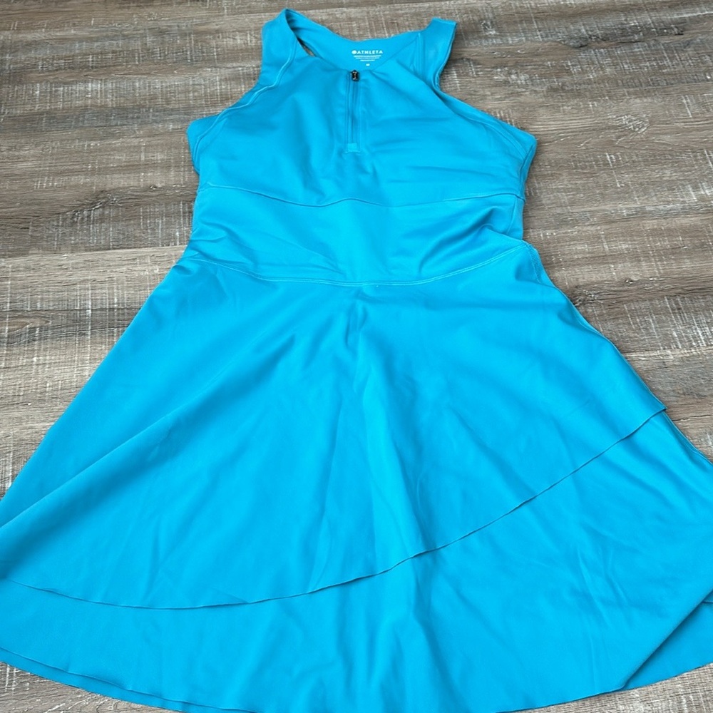NWT break point Athleta dress size M in Pacific Blue.